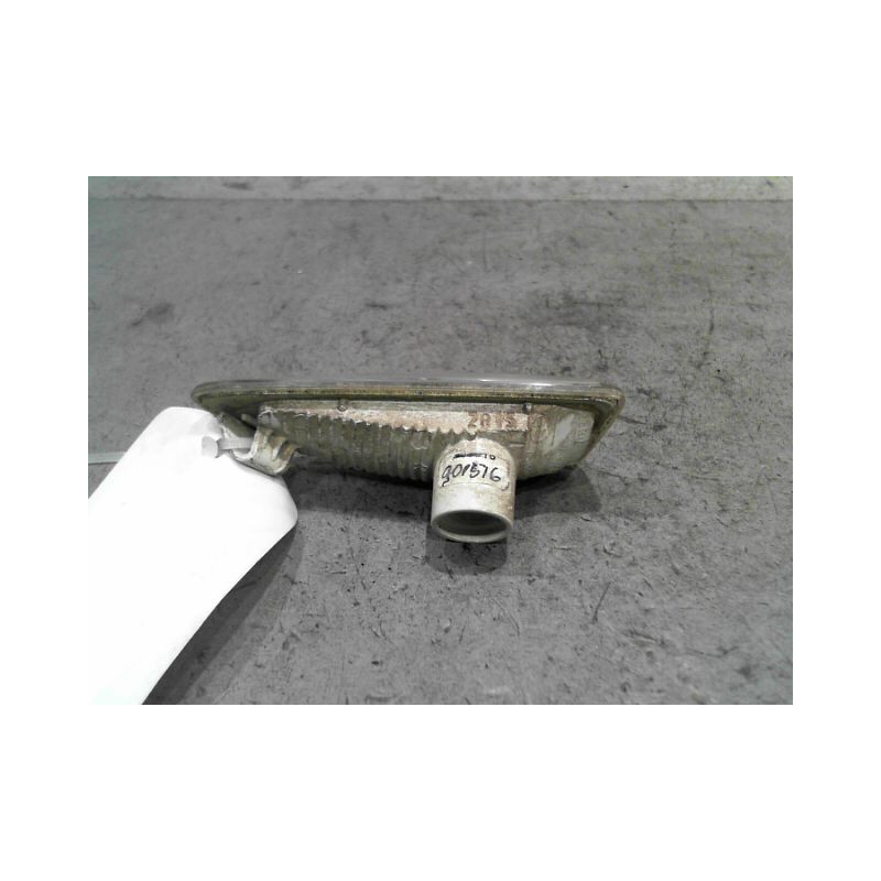 REPETITEUR AILE DROIT OPEL ASTRA