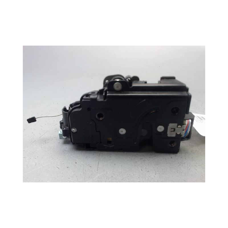 SYSTEME CONDAMNATION AVANT DROIT VOLKSWAGEN GOLF V (1K) 2003-2008
