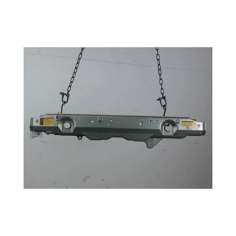 TRAVERSE SUPERIEURE ARMATURE AVANT TOYOTA PRIUS