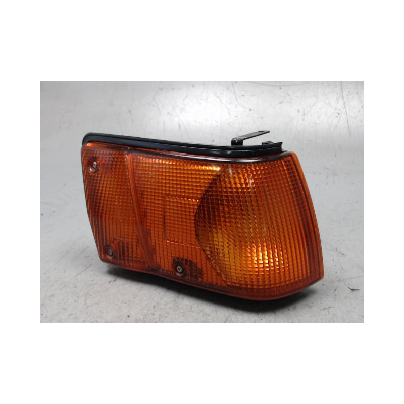 CLIGNOTANT DROIT NISSAN SUNNY 87-91