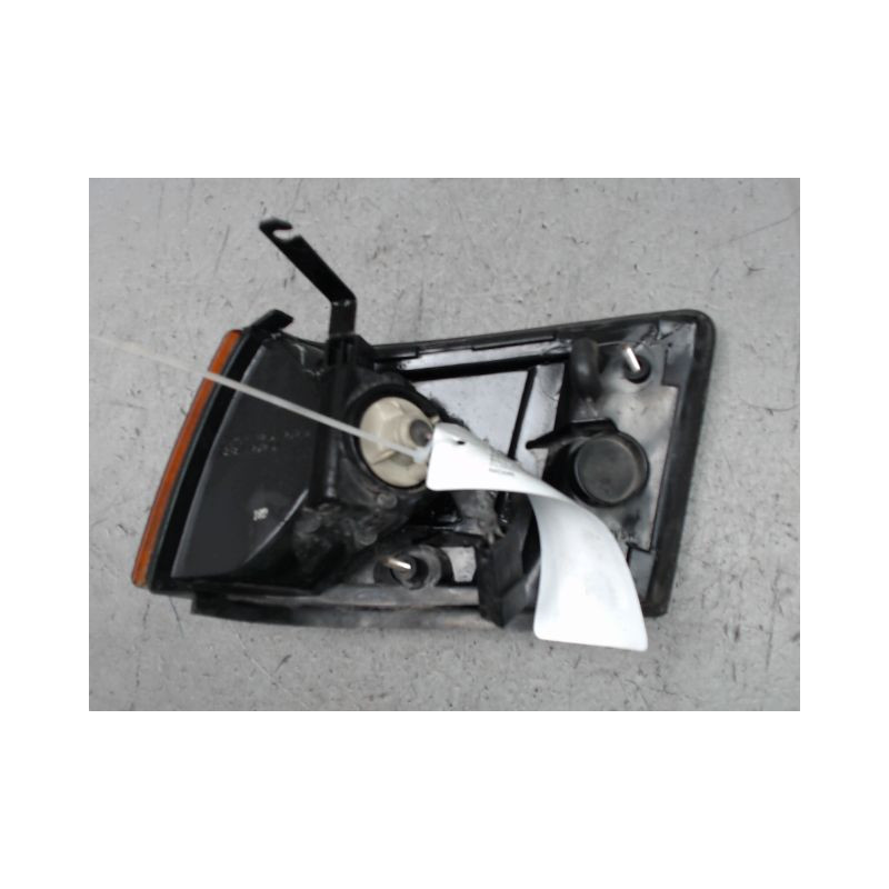 CLIGNOTANT DROIT NISSAN SUNNY 87-91