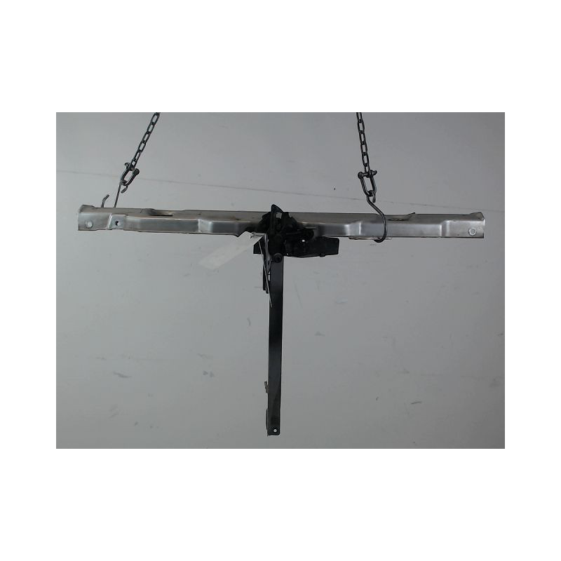 TRAVERSE SUPERIEURE ARMATURE AVANT TOYOTA PRIUS 2004-