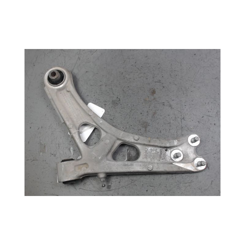 TRIANGLE INFERIEUR AVANT DROIT DS DS7