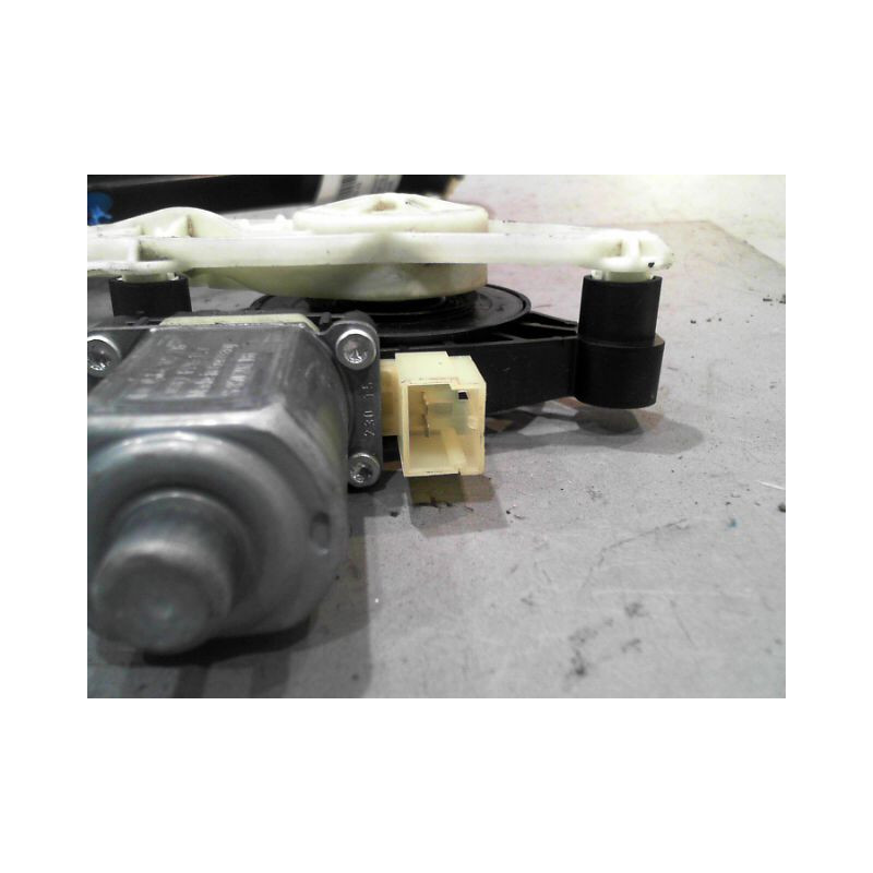 MECANISME+MOTEUR LEVE-GLACE AVANT GAUCHE AUDI A3
