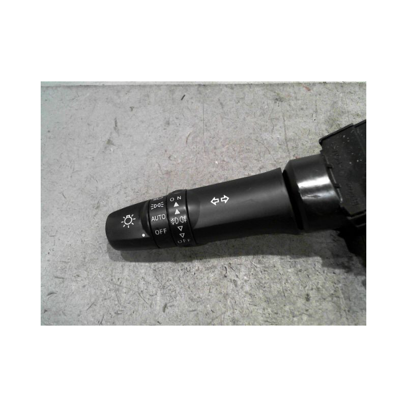 COMMANDE CLIGNOTANT MITSUBISHI SPACESTAR