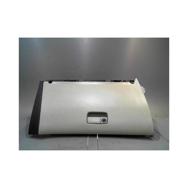 BOITE A GANTS NISSAN PRIMERA