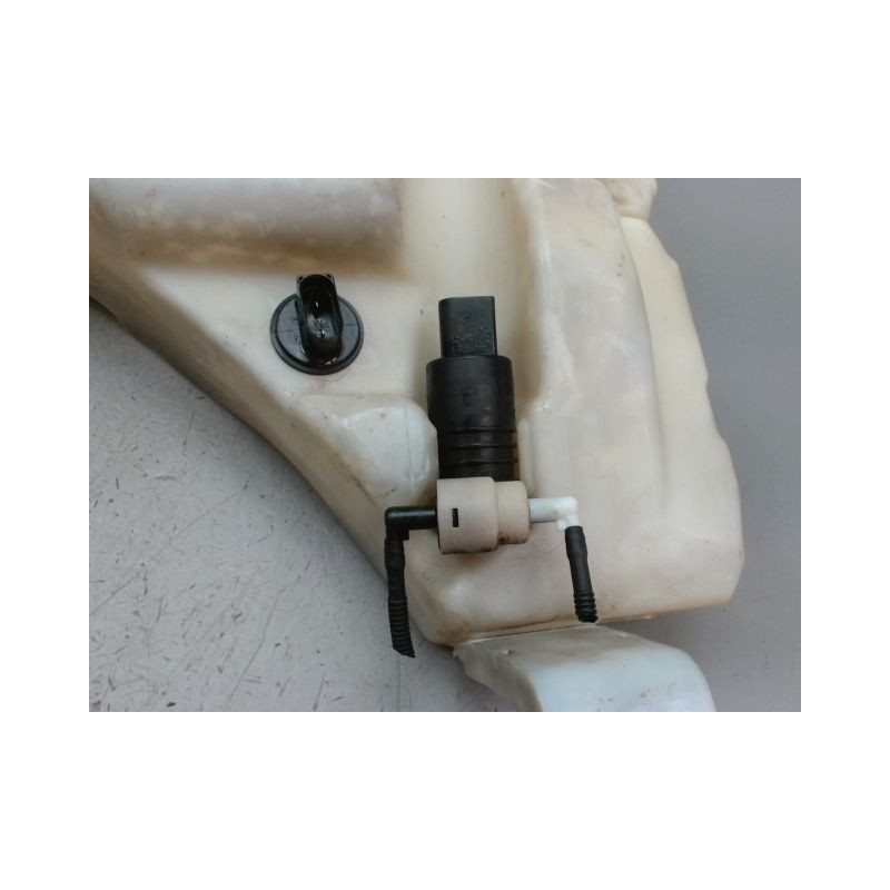 RESERVOIR LAVE-GLACE AVANT PORSCHE CAYENNE 2002-