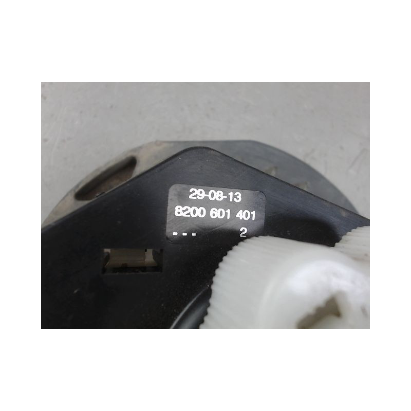 TREUIL DE ROUE DE SECOURS RENAULT CLIO