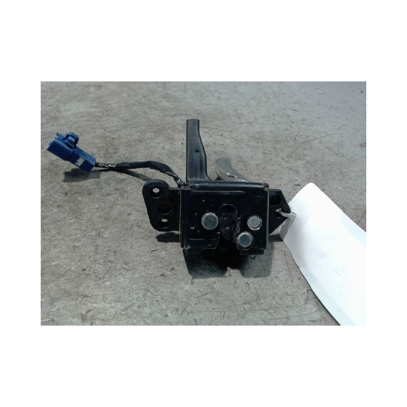 SERRURE HAYON  TOYOTA YARIS II 2010-