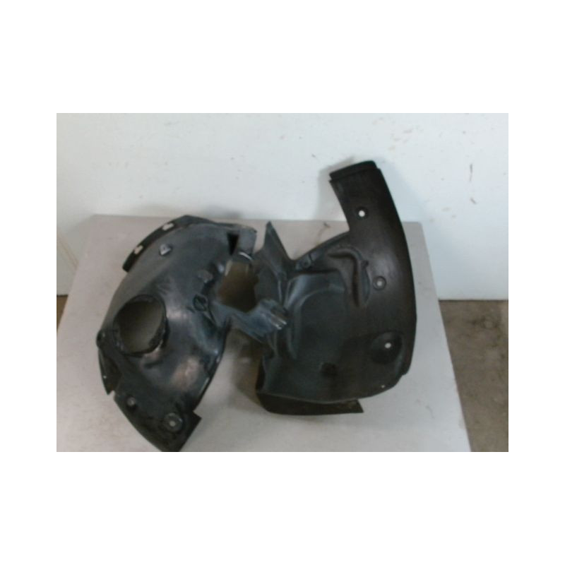 PARE-BOUE AVANT GAUCHE RENAULT MEGANE