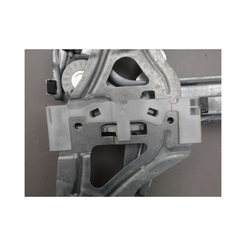 MECANISME LEVE-GLACE AVANT GAUCHE PEUGEOT 108