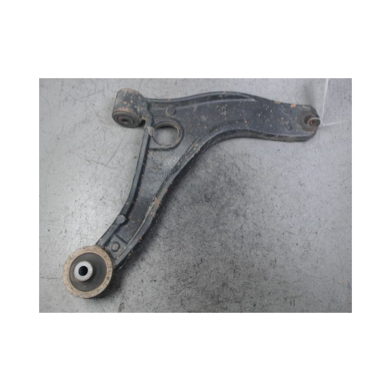 TRIANGLE INFERIEUR AVANT DROIT RENAULT MASTER