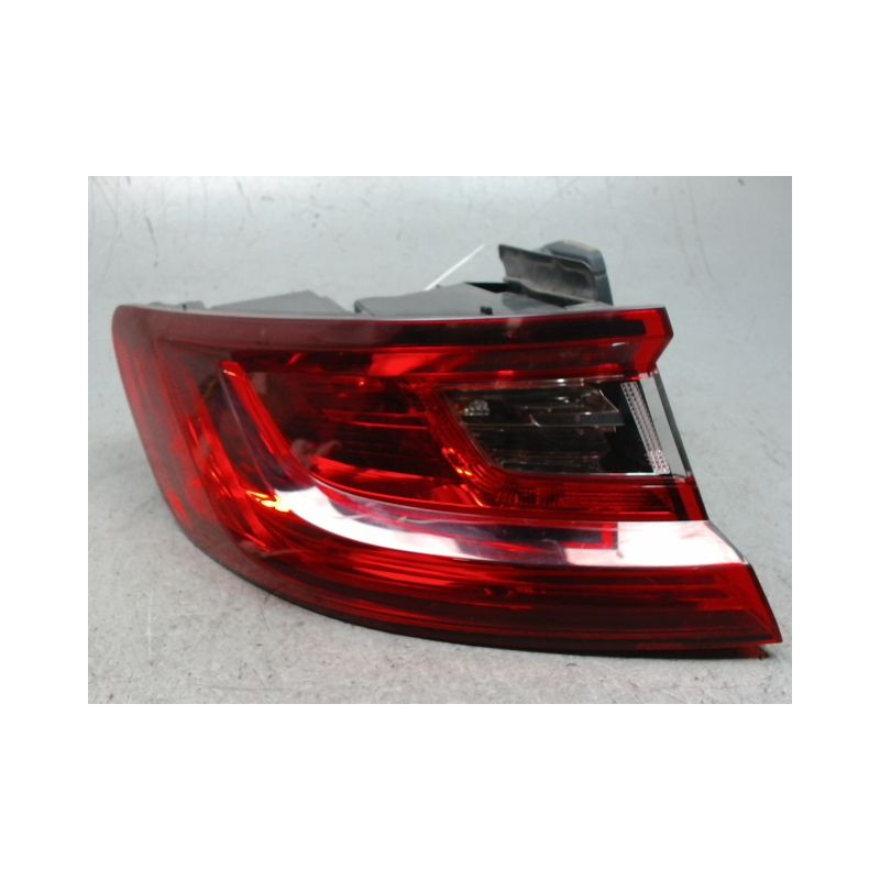 FEU ARRIERE GAUCHE  RENAULT MEGANE