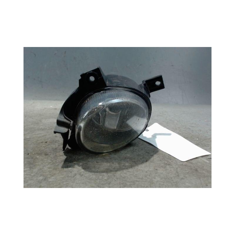 PHARE ANTIBROUILLARD AVANT GAUCHE AUDI A4 2004-