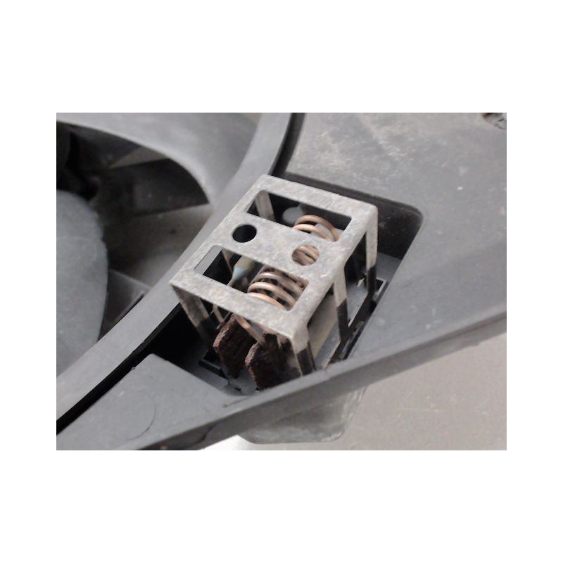 MOTEUR VENTILATEUR RADIATEUR FORD FIESTA