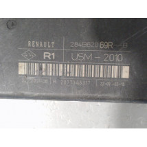 BOITE A FUSIBLES RENAULT MEGANE