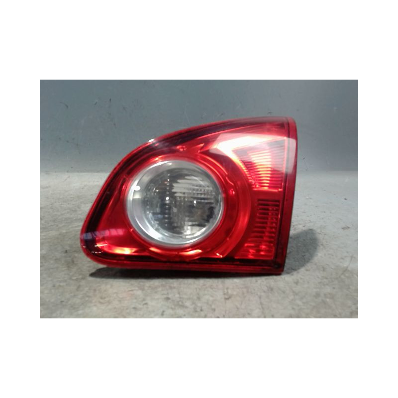 FEU ARRIERE INTERIEUR DROIT NISSAN QHASQAI 2007-