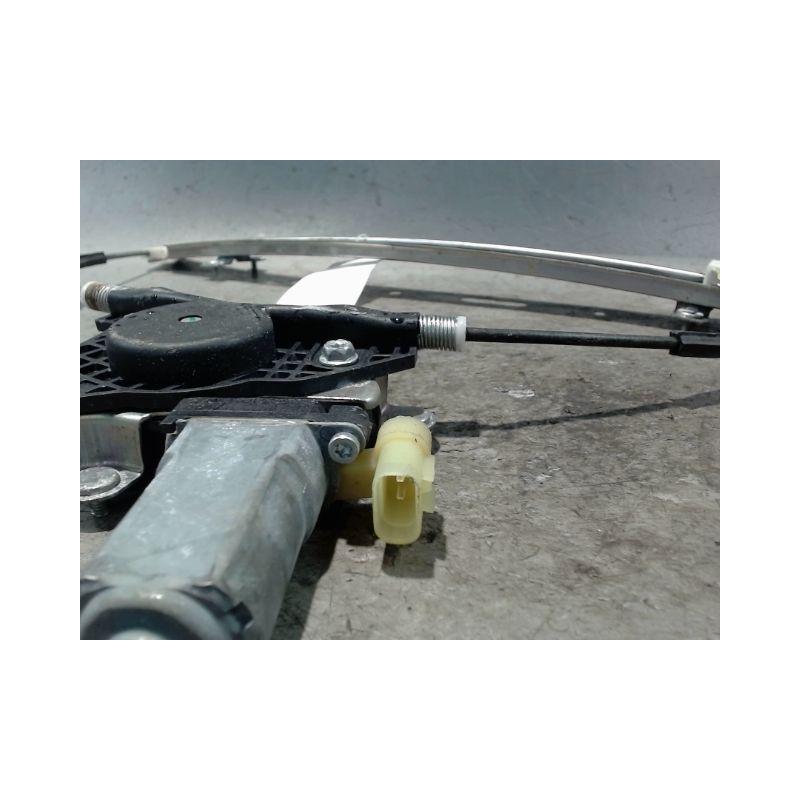 MECANISME+MOTEUR LEVE-GLACE AVANT DROIT HYUNDAI I10