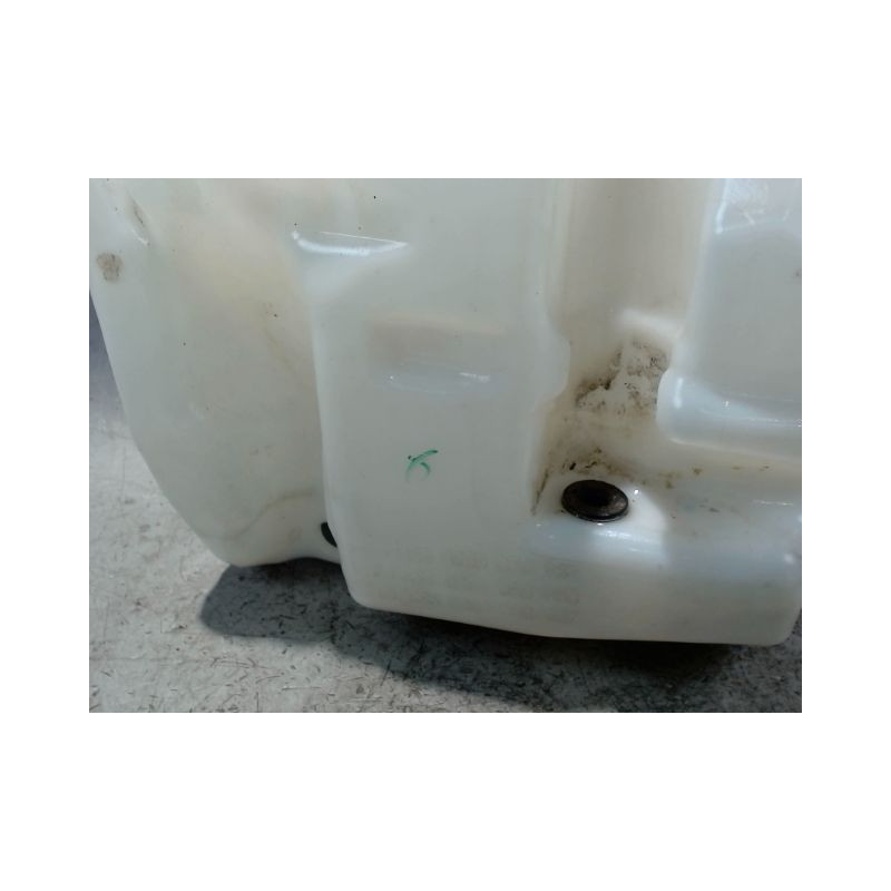 RESERVOIR LAVE-GLACE AVANT RENAULT LAGUNA II 2005-2007