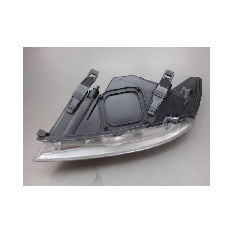 PHARE DROIT FORD FOCUS