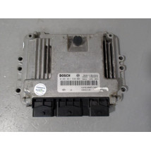 CALCULATEUR MOTEUR RENAULT TRAFIC