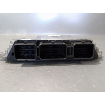 CALCULATEUR MOTEUR RENAULT TRAFIC