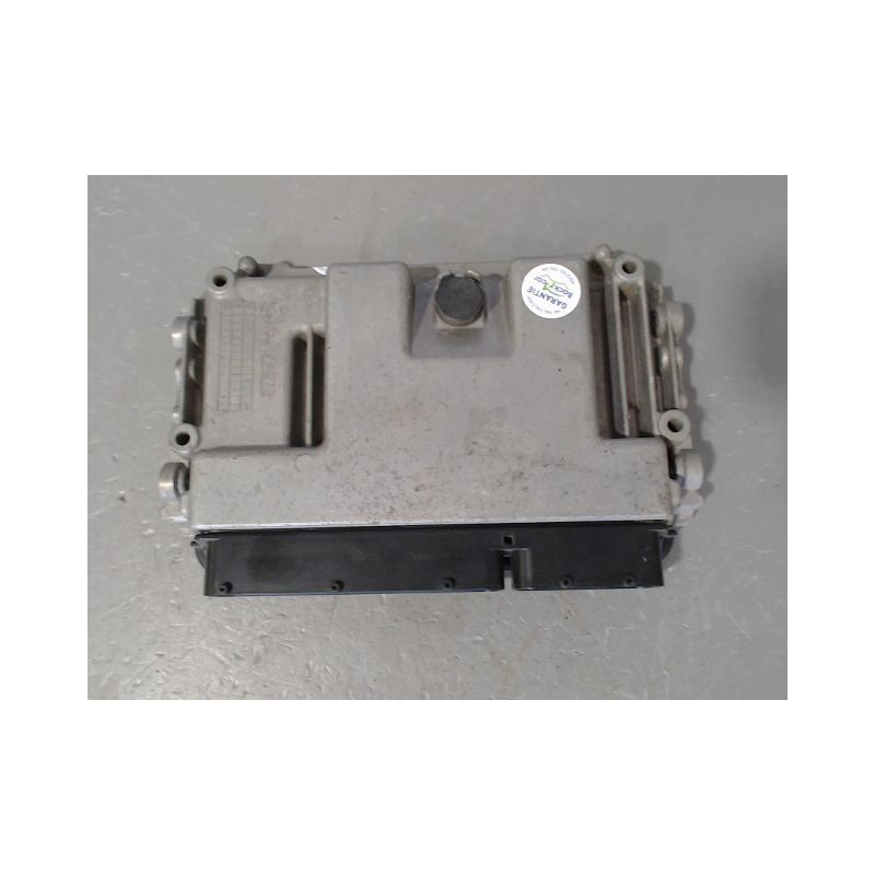 CALCULATEUR MOTEUR TOYOTA YARIS