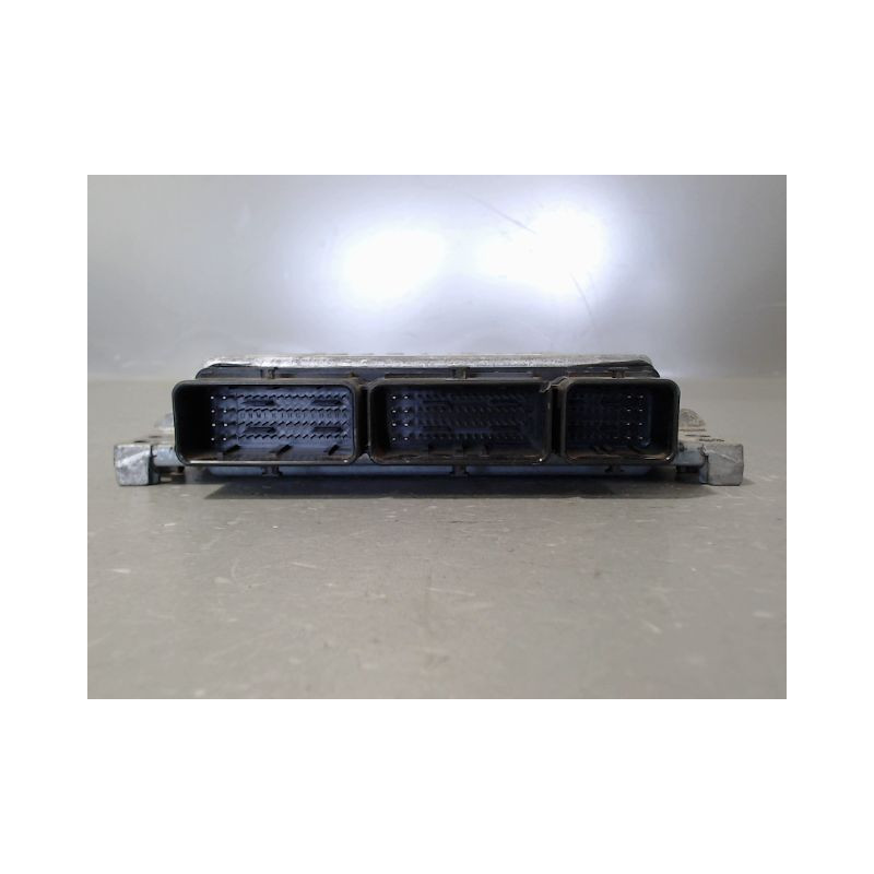 CALCULATEUR MOTEUR RENAULT MEGANE
