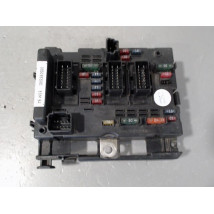 BOITE A FUSIBLES PEUGEOT 307