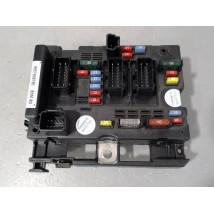 BOITE A FUSIBLES PEUGEOT 206