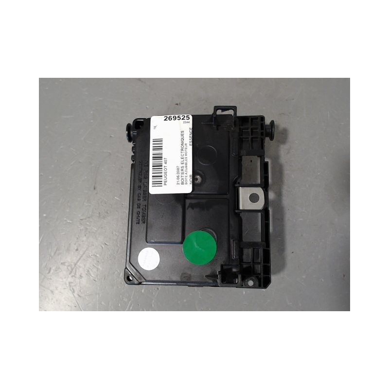BOITE A FUSIBLES PEUGEOT 407