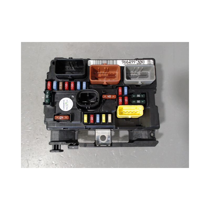 BOITE A FUSIBLES PEUGEOT 207