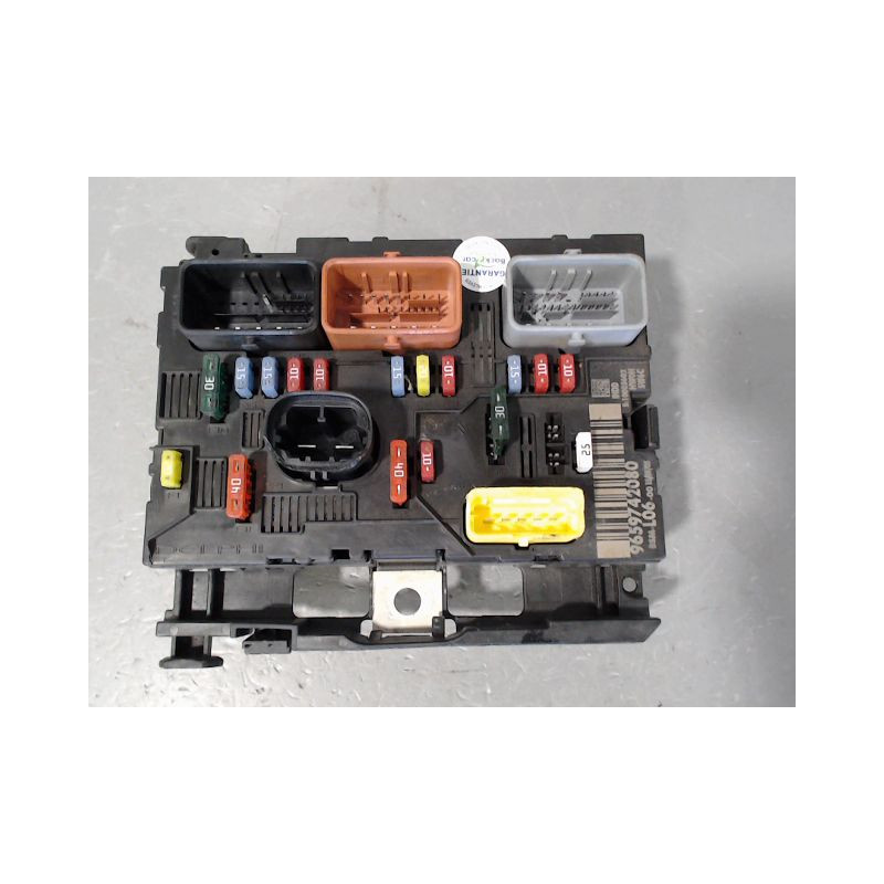 BOITE A FUSIBLES PEUGEOT 307