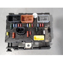 BOITE A FUSIBLES PEUGEOT 307