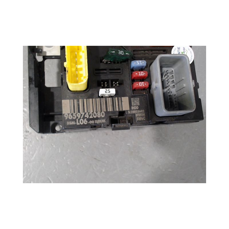 BOITE A FUSIBLES PEUGEOT 307