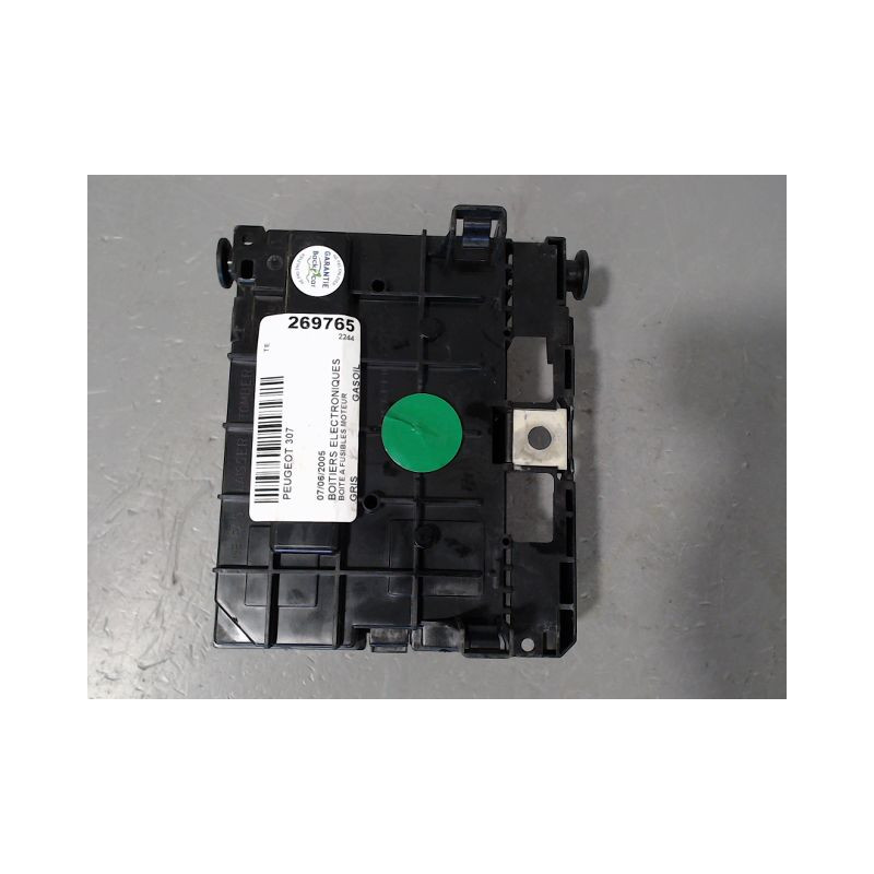 BOITE A FUSIBLES PEUGEOT 307