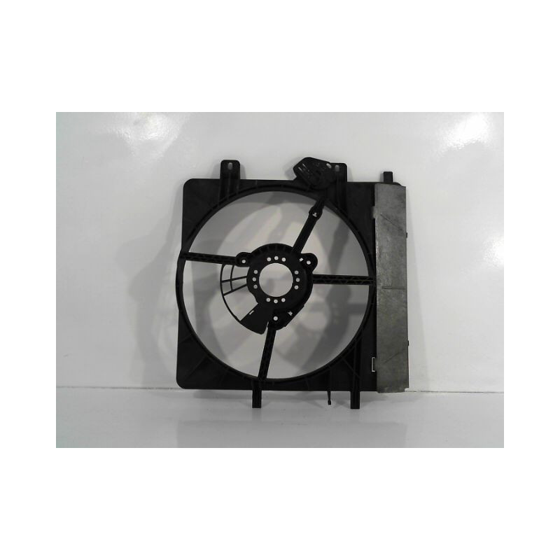 SUPPORT DE VENTILATEUR FORD FOCUS
