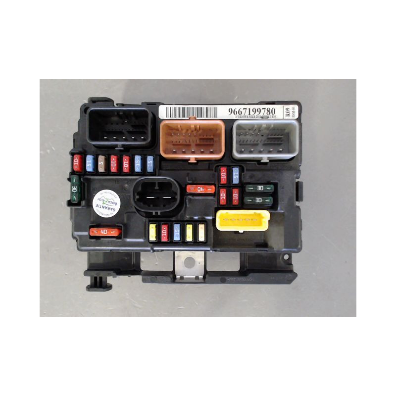 BOITE A FUSIBLES PEUGEOT 207 2006-2013