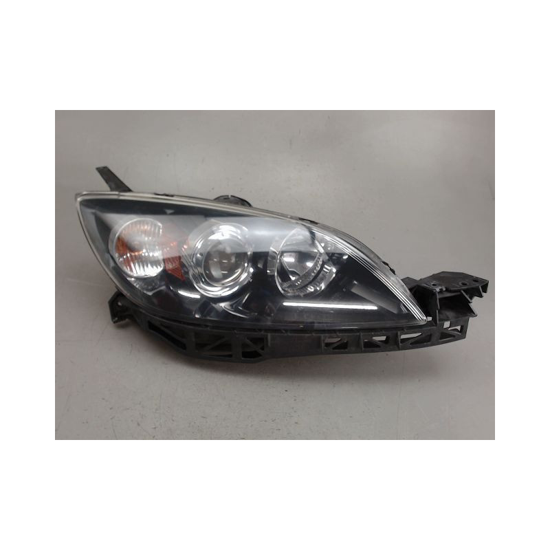 PHARE DROIT MAZDA 3