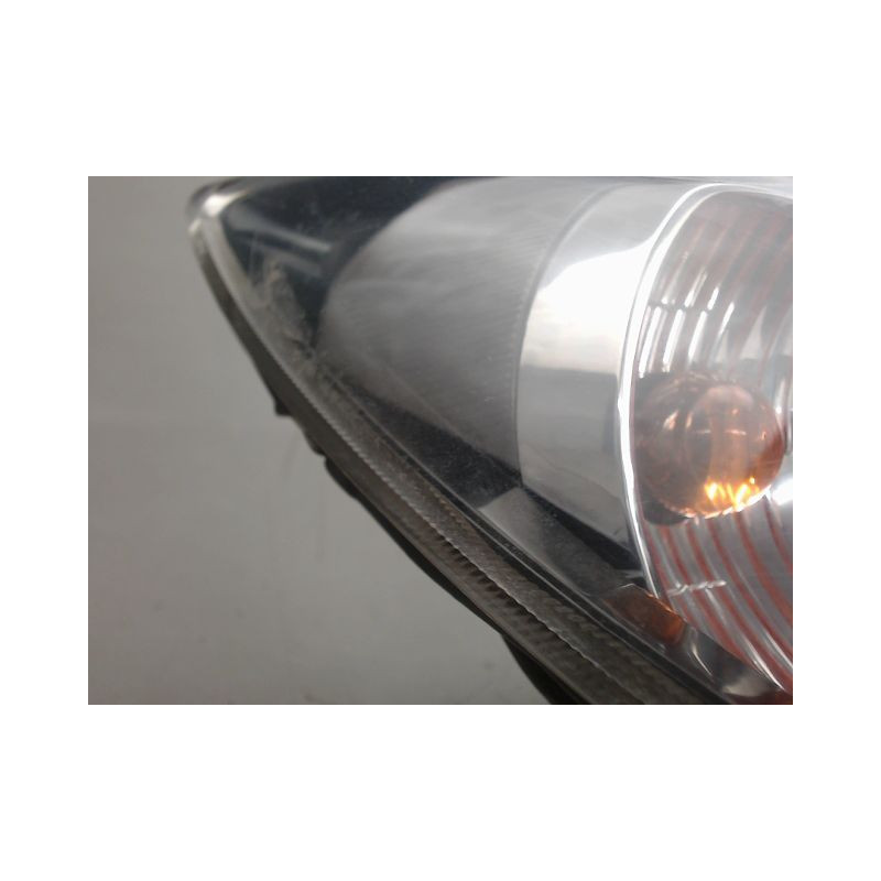 PHARE DROIT MAZDA 3