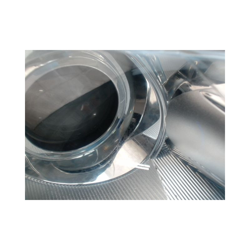 PHARE DROIT MAZDA 6