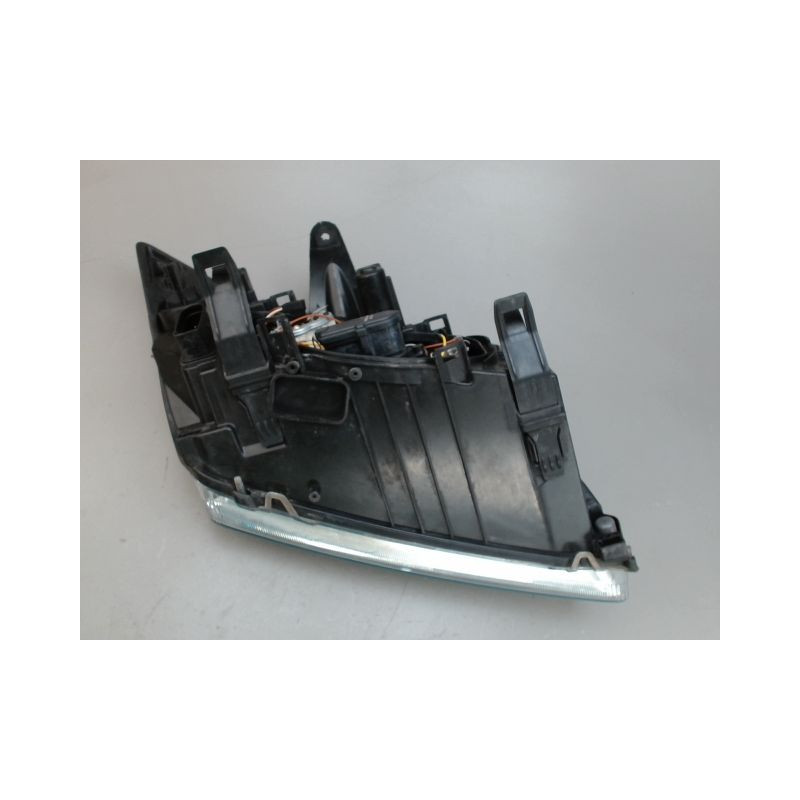 PHARE GAUCHE FORD FOCUS 05-07