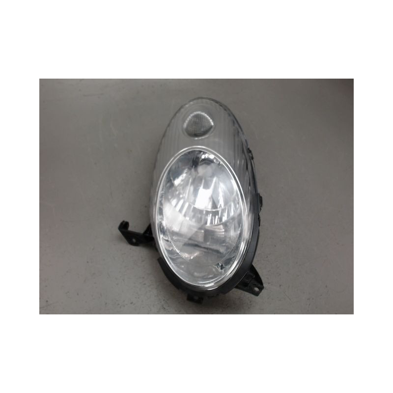PHARE DROIT NISSAN MICRA