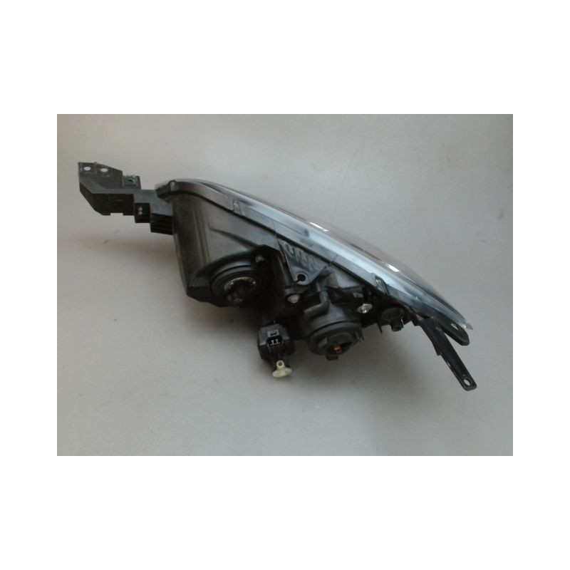 PHARE DROIT MAZDA 3