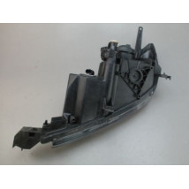 PHARE DROIT MAZDA 3