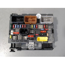 BOITE A FUSIBLES PEUGEOT 5008