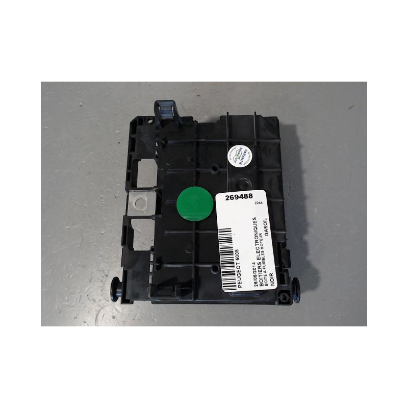 BOITE A FUSIBLES PEUGEOT 5008