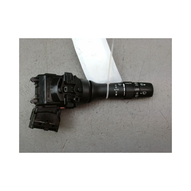 COMMANDE ESSUIE GLACE TOYOTA PRIUS 2004-