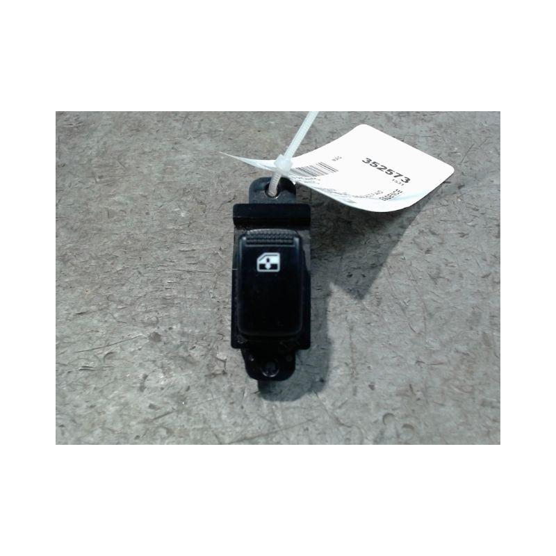 COMMANDE LEVE-GLACE PORTE AVD KIA PICANTO
