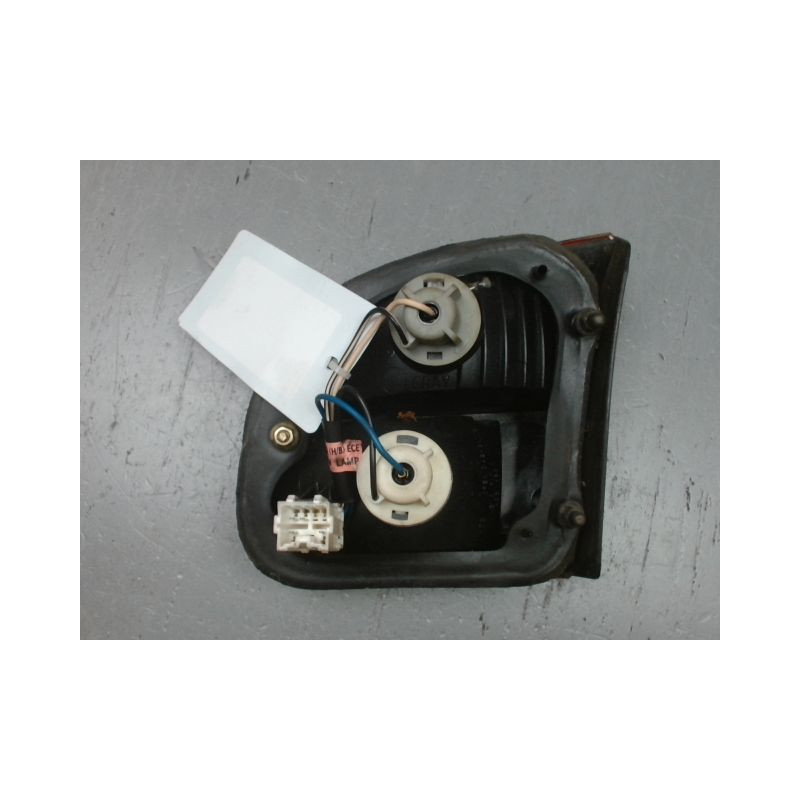 FEU ARRIERE INTERIEUR GAUCHE DAEWOO LANOS 3P